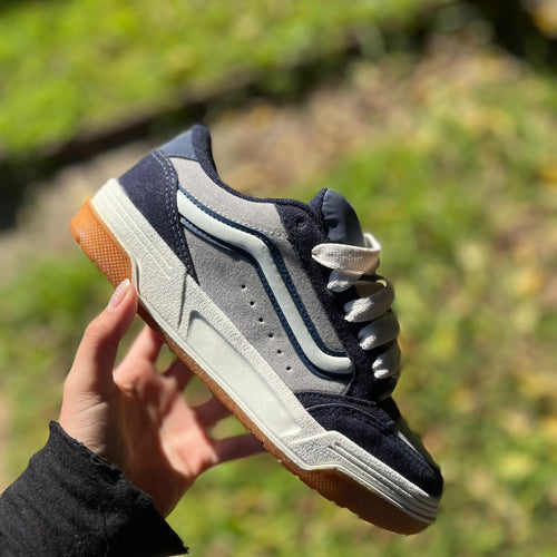 VANS HYLANE