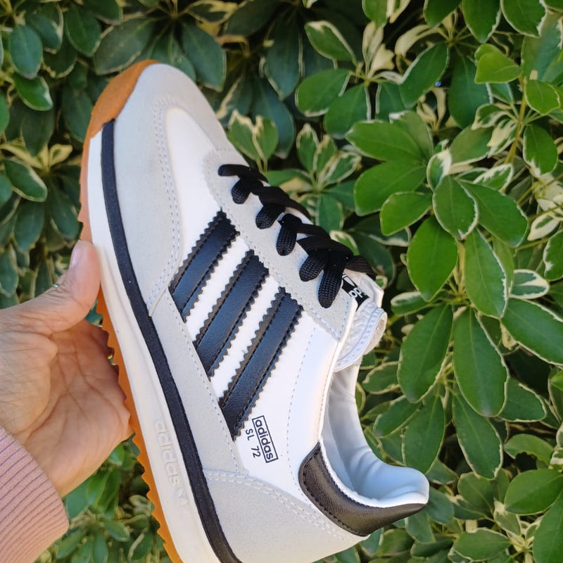 ADIDAS SL